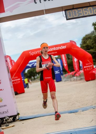 Claudia Méndez ganadora del Trail de la Mujer.  