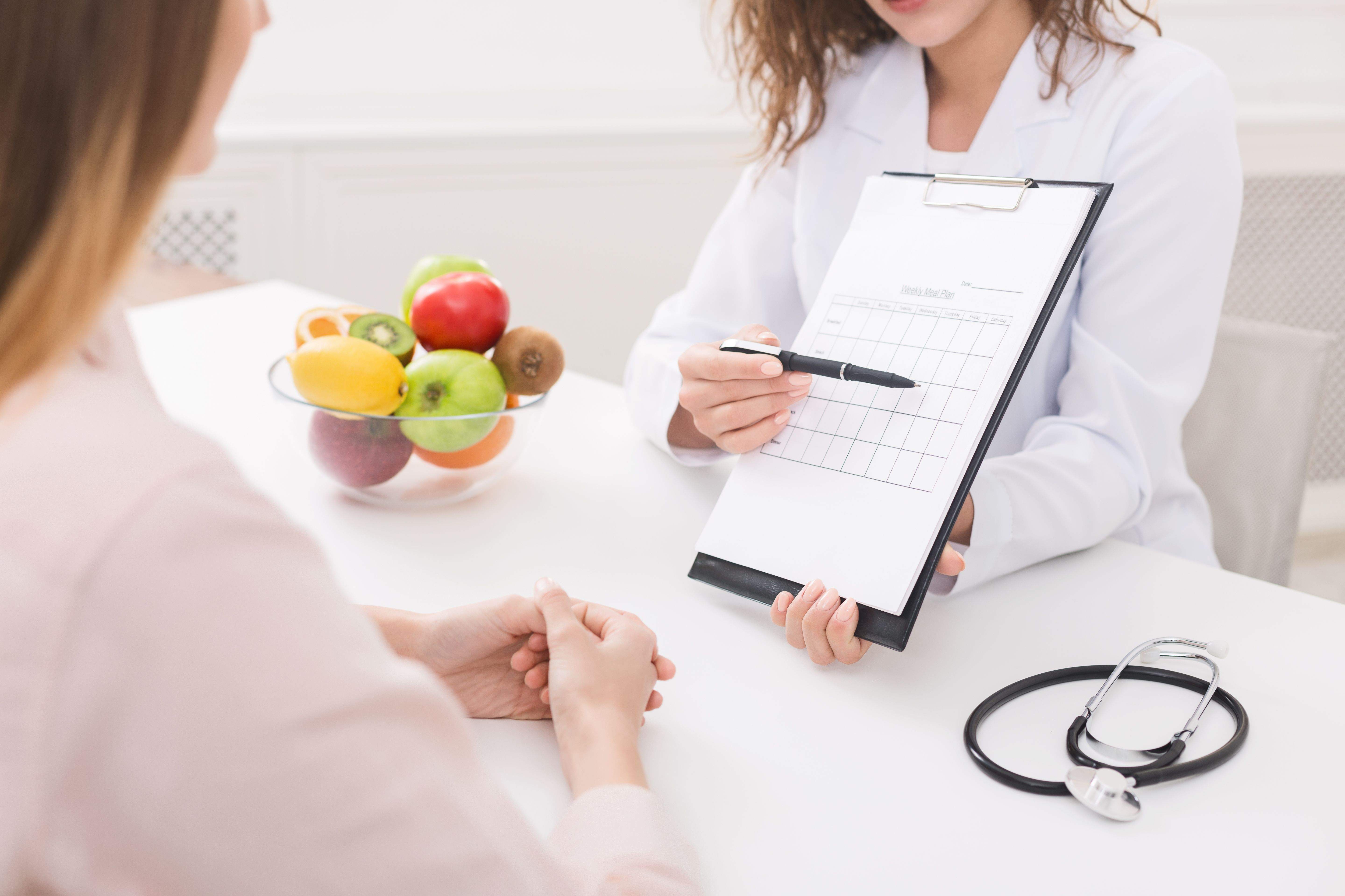 Cómo diseñar un plan de alimentación para una carrera. iStock 1140134131