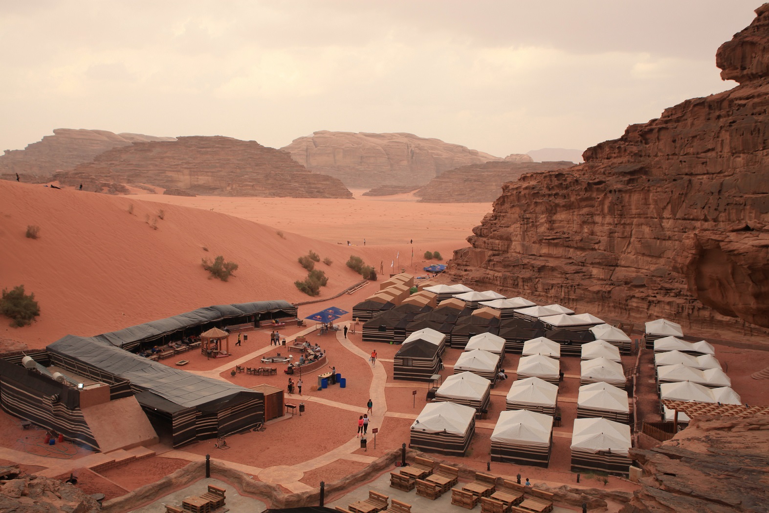Aventura en Jordania: Full Moon Desert Marathon Aventura en Jordania: Full Moon Desert Marathon
