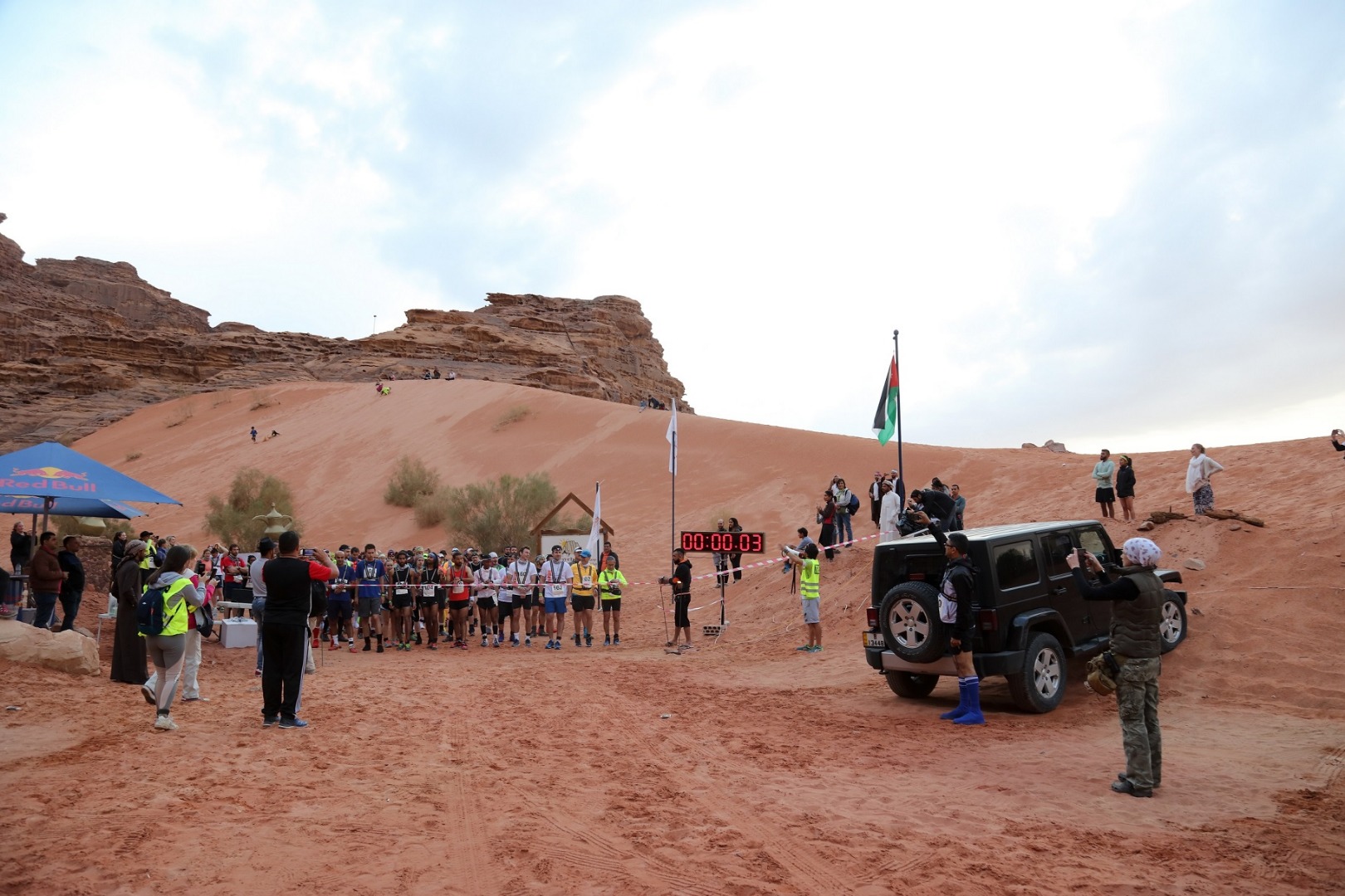 Aventura en Jordania: Full Moon Desert Marathon Aventura en Jordania: Full Moon Desert Marathon
