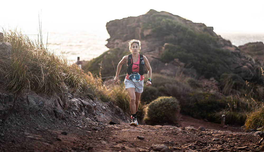 Lucia Pasamar vence Trail Menorca Camí de Cavalls. Fotografía José Miguel Muñoz Lucia Pasamar vence Trail Menorca Camí de Cavalls. Fotografía José Miguel Muñoz
