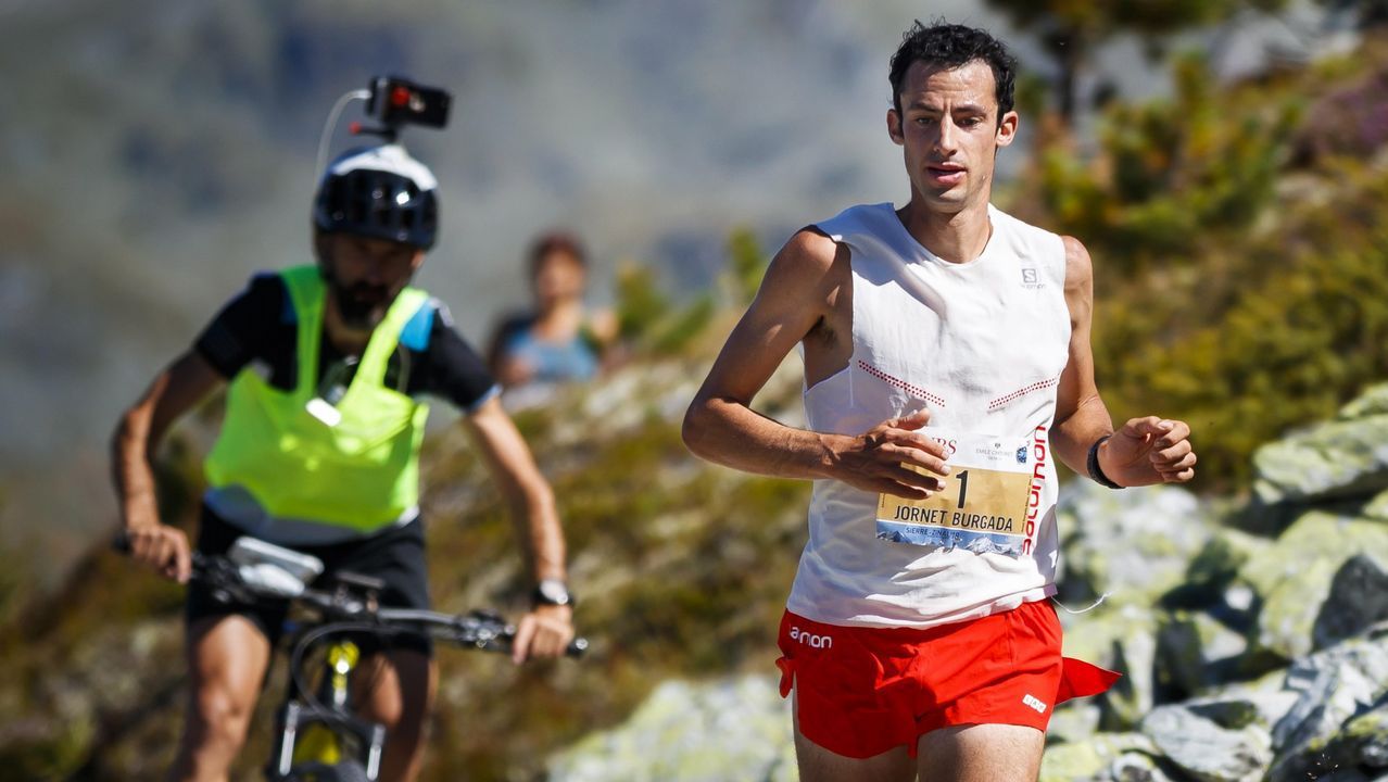 [VÍDEO] Las series rápidas de Kilian Jornet... "inspirado" por el récord de Cheptegei en el 5.000.