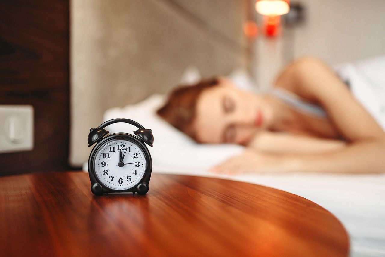 alarm clock g2f02d87f7 1280