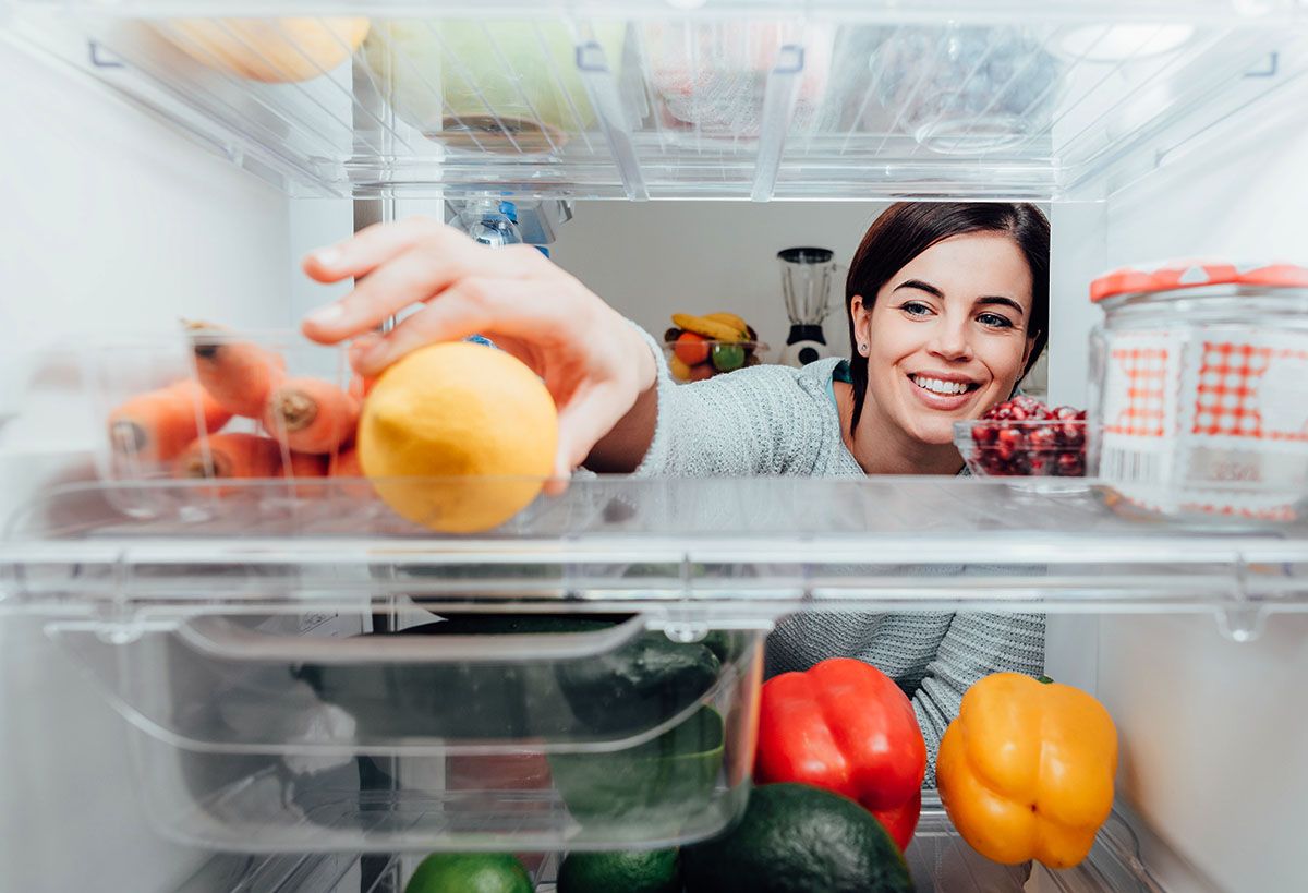 nevera alimentos iStock 669677488 nevera alimentos iStock 669677488