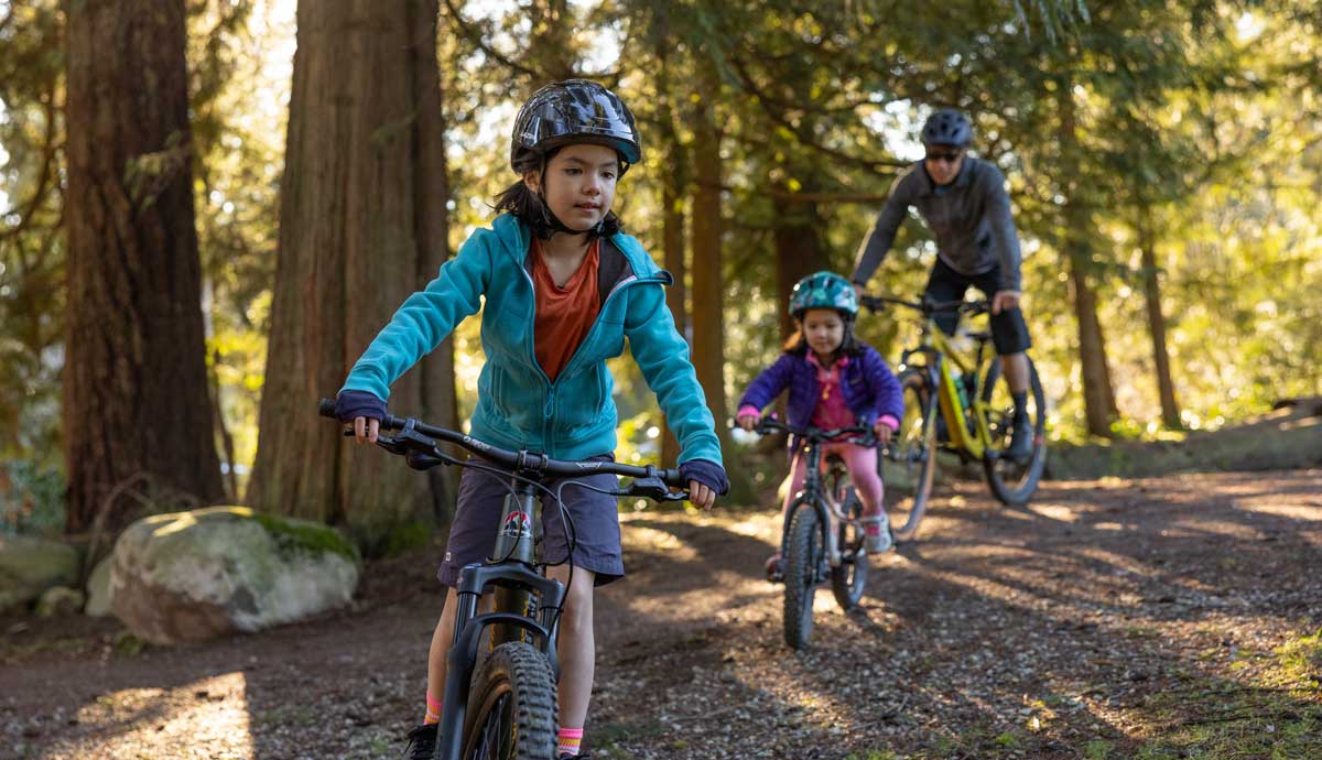 En la gama infantil de Lazer, como el modelo Nutz, también encontrarás la tecnología KinetiCore En la gama infantil de Lazer, como el modelo Nutz, también encontrarás la tecnología KinetiCore