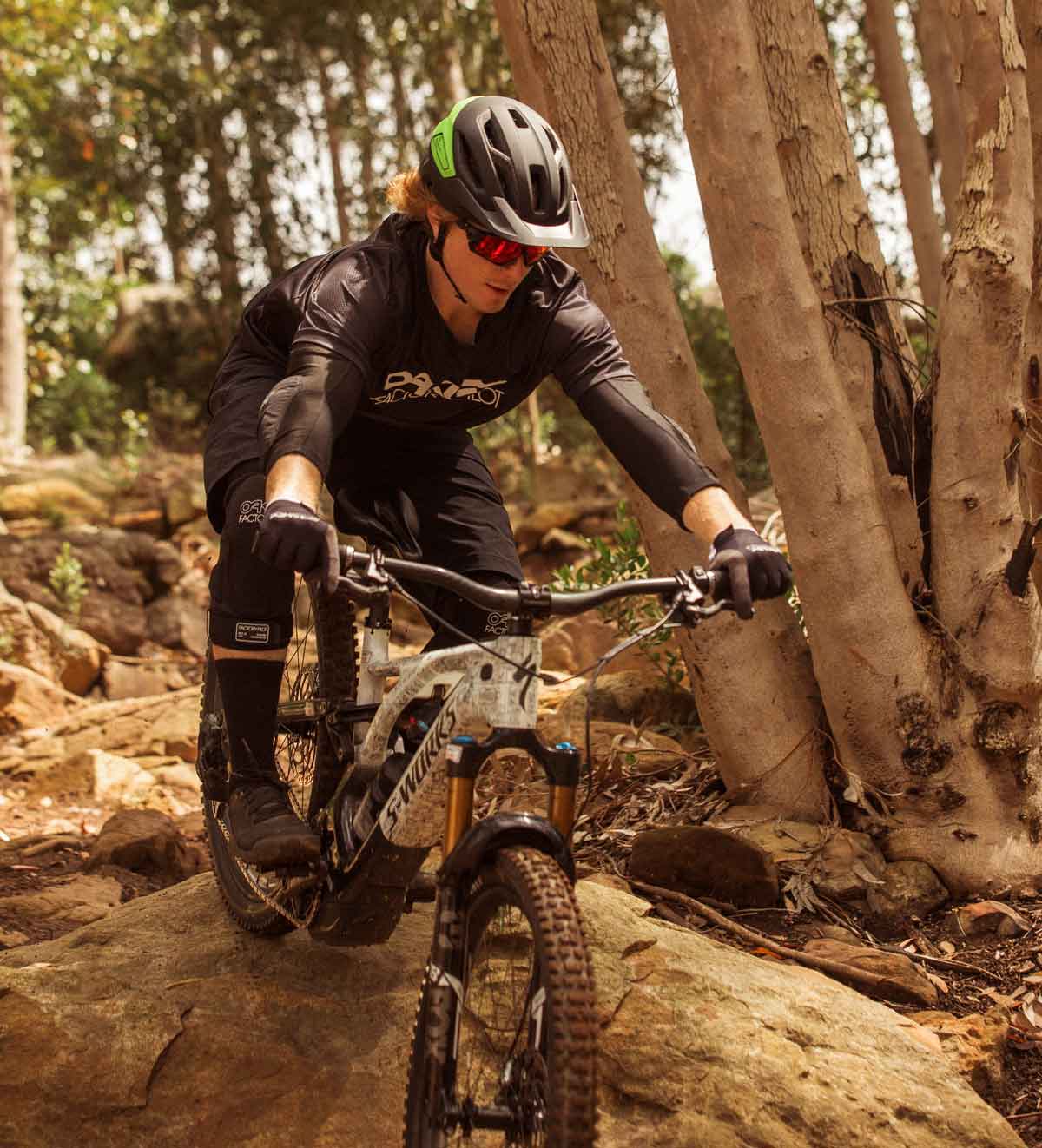El nuevo Oakley DRT3 hará las delicias de los que nos gusta el enduro El nuevo Oakley DRT3 hará las delicias de los que nos gusta el enduro
