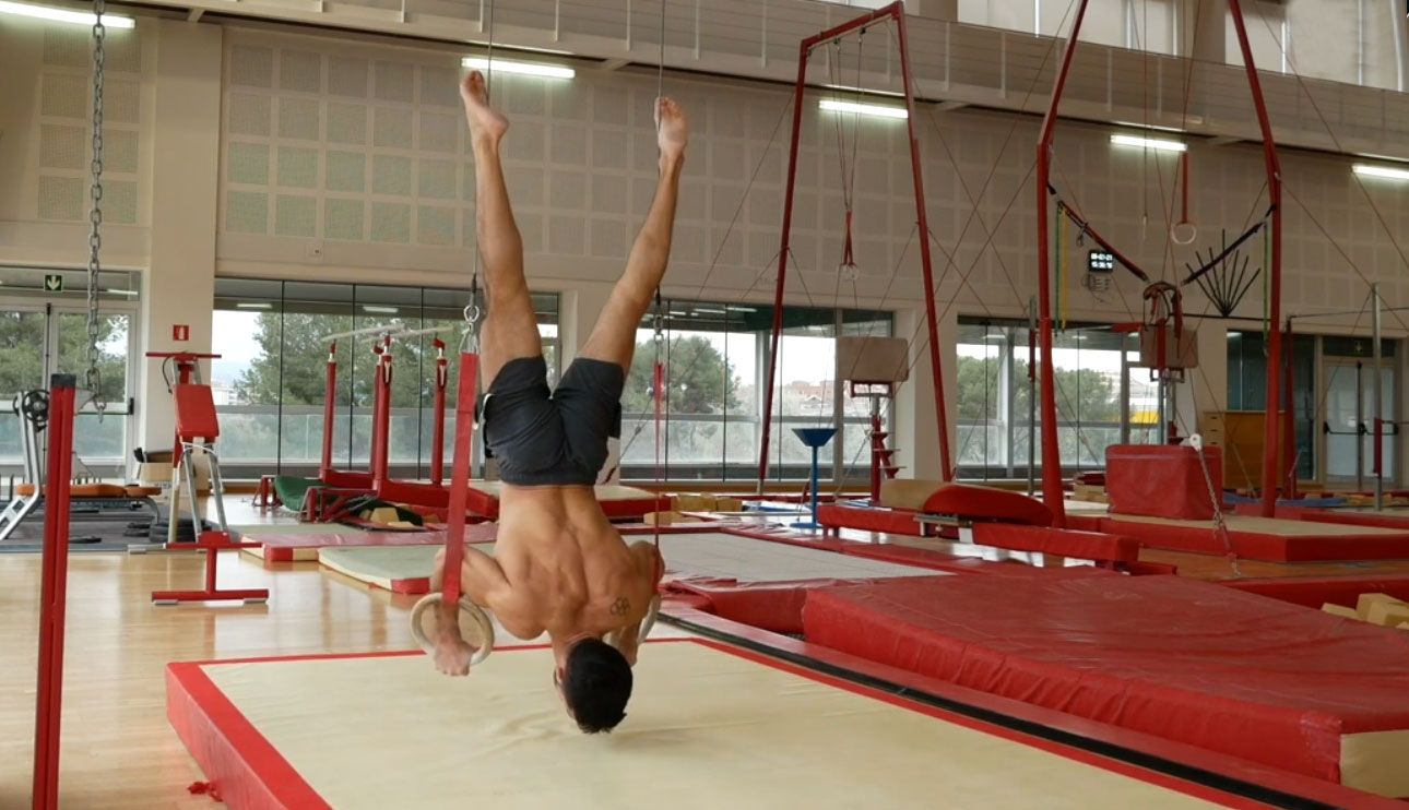 Handstand en anillas con Rubén López