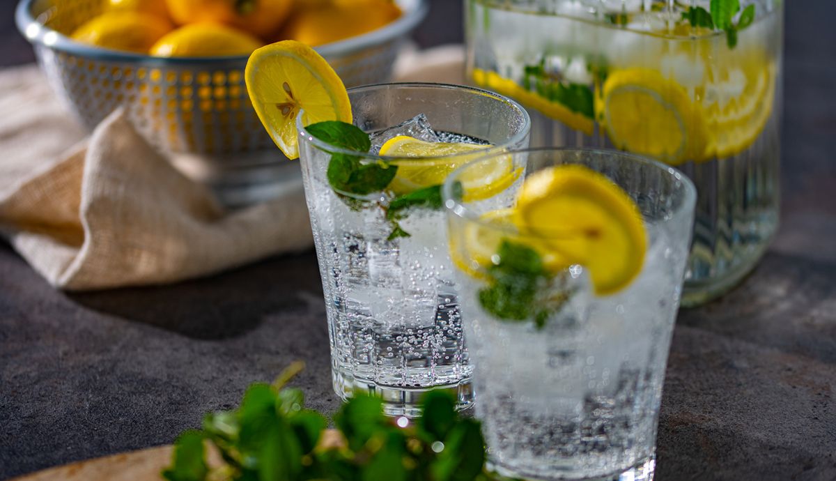 Beneficios de beber agua con gas 