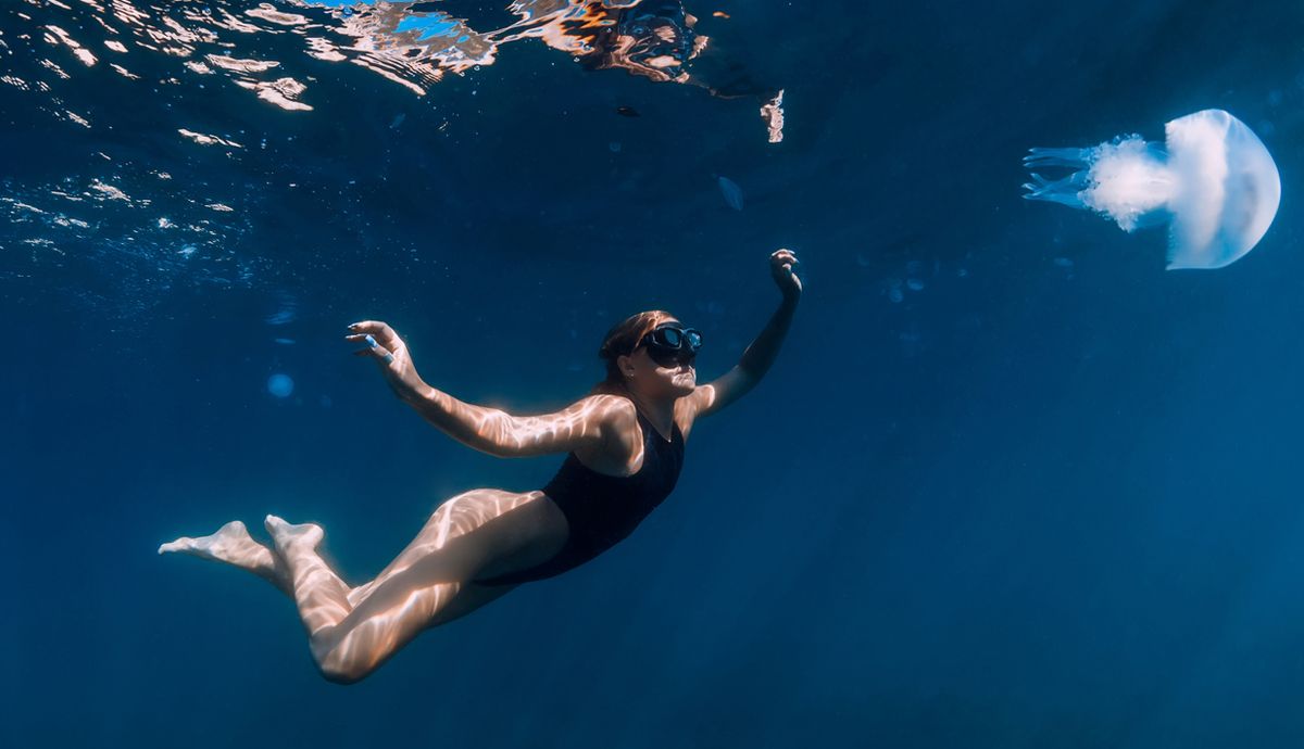Consejos para disfrutar del deporte en el mar sin riesgos