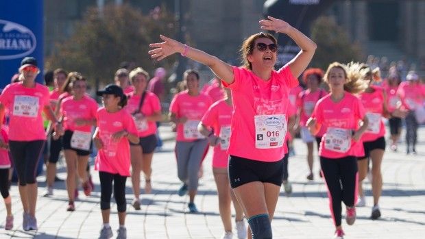 Imagen de la última edición de la Carrera de la Mujer Central Lechera Asturiana en Sevilla