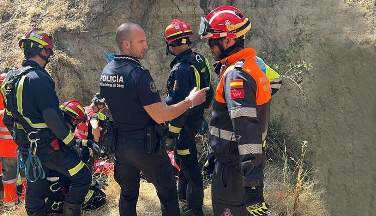 Imagen del servicio de rescate de la ciclista de montaña gravemente herida