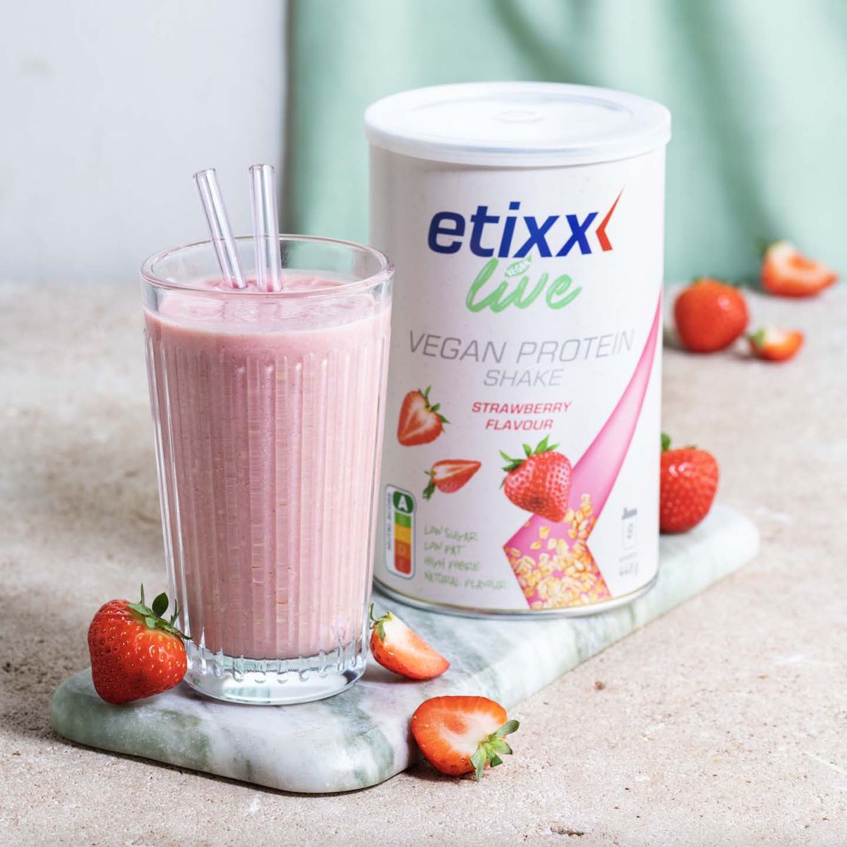 Del batido Etixx live Vegan Protein Shake nos han convencido no solo sus propiedades nutricionales sino también su sabor. Del batido Etixx live Vegan Protein Shake nos han convencido no solo sus propiedades nutricionales sino también su sabor.