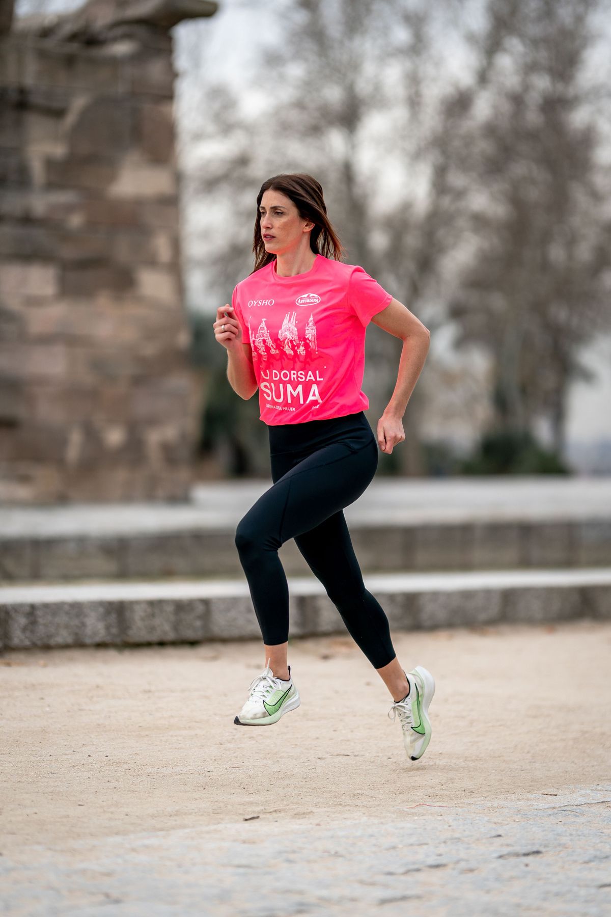 carrera de la mujer