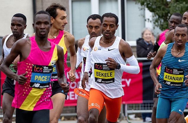 Kenenisa Bekele en la disputa del Maratón de Londres