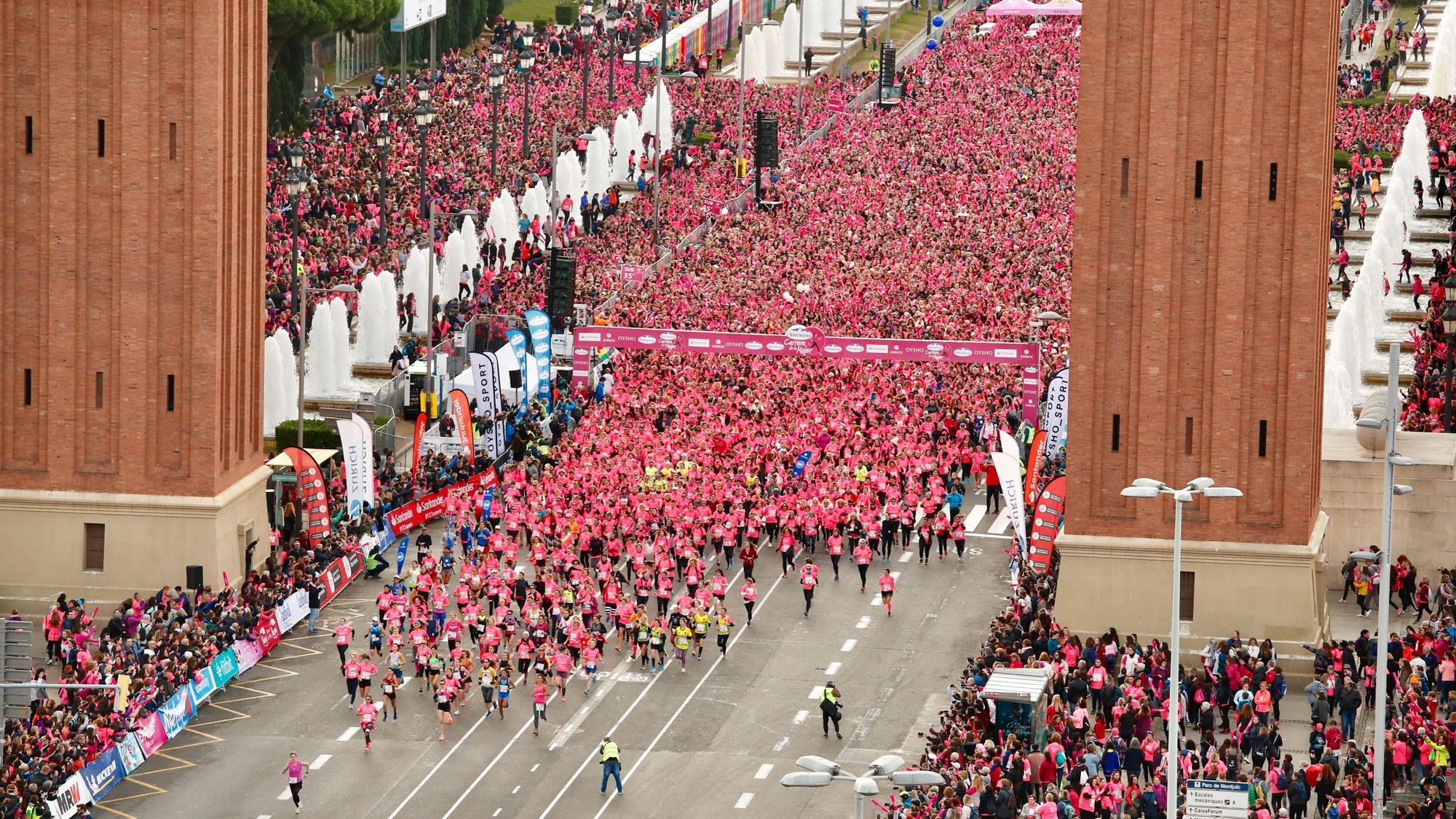 Impresionante imagen de la Carrera de la Mujer de Barcelona 