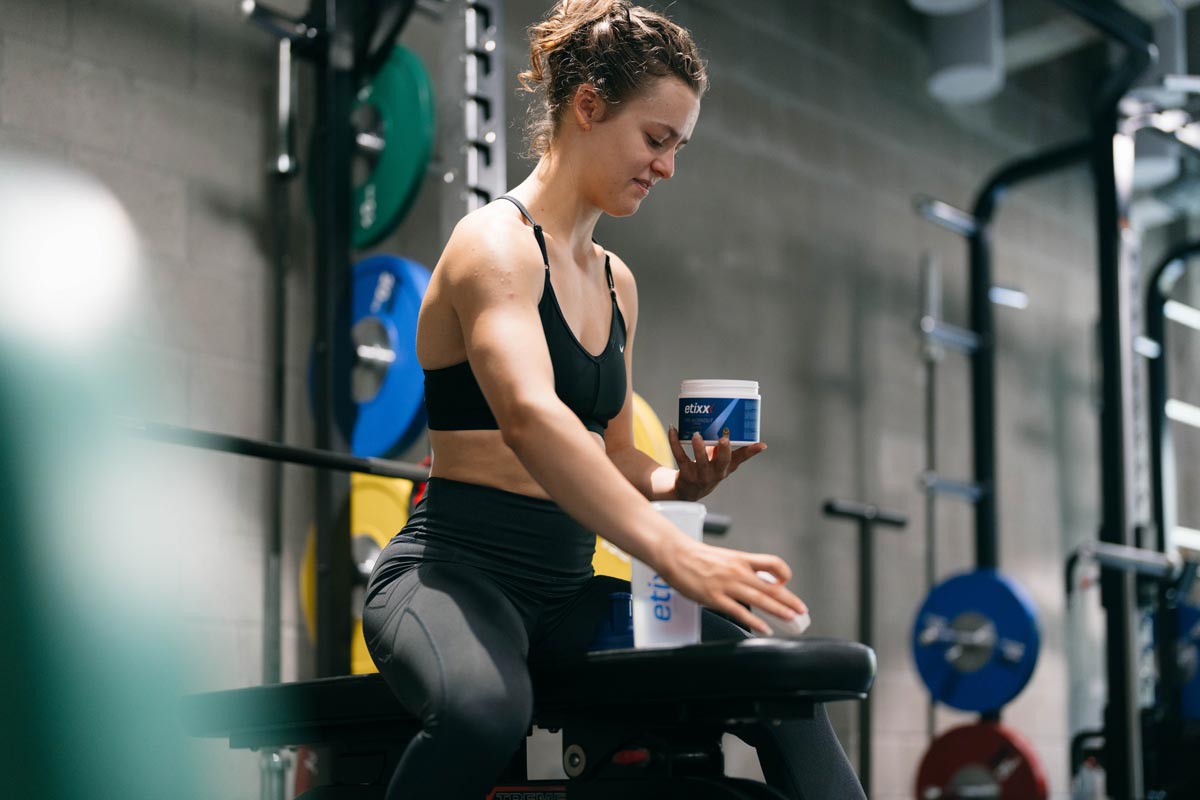 Etixx Pre-Workout te hace sentir con energía desde el principio de tu sesión