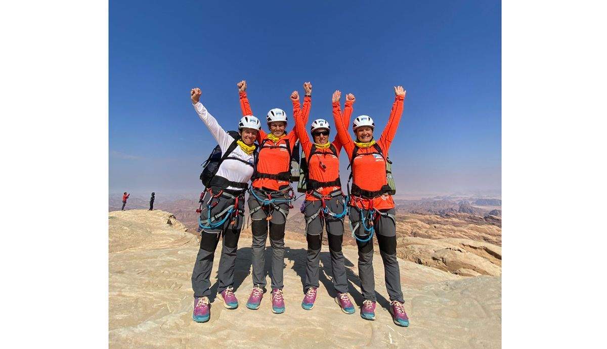 Equipo Reto Pelayo en Jebel Jazali