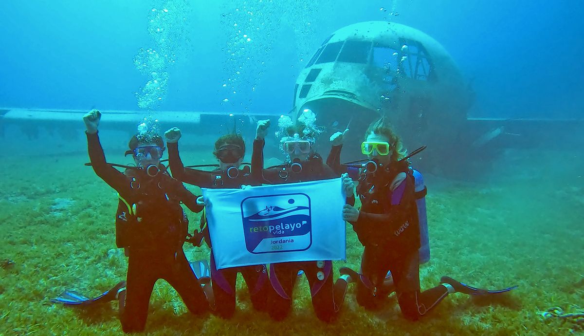 Submarinismo con la Bandera del Reto Pelayo en Aqaba