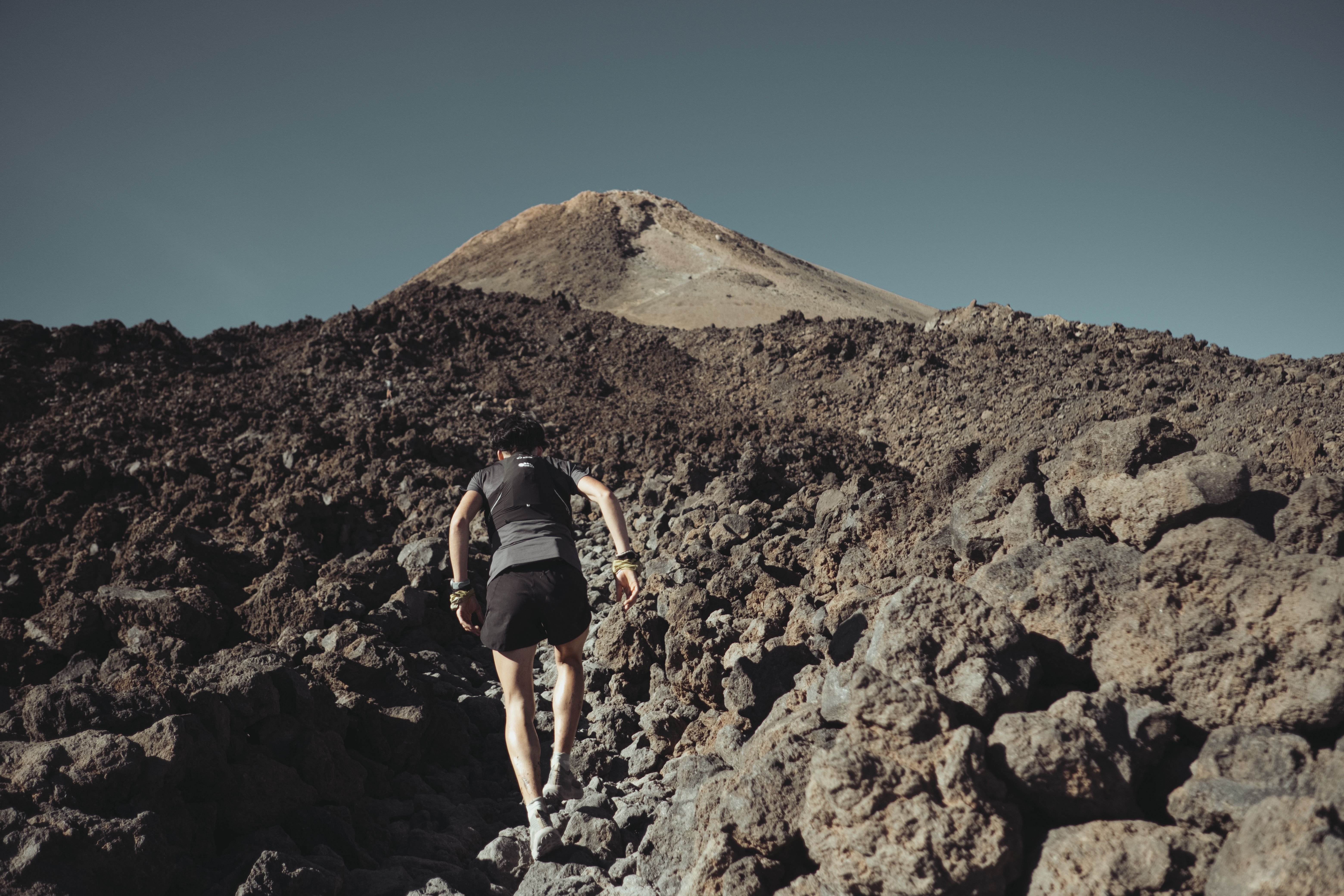 Oihana Kortazar bate el récord de ascenso y descenso al Teide