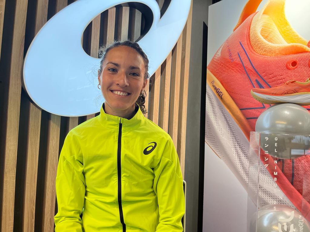 Laura Méndez en la presentación de las nuevas Asics Gel Nimbus 25