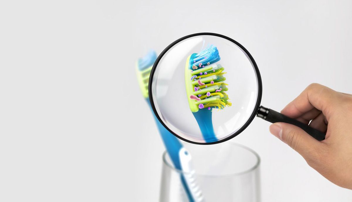 Sabías que tu cepillo dental puede contener hasta 10 millones de bacterias