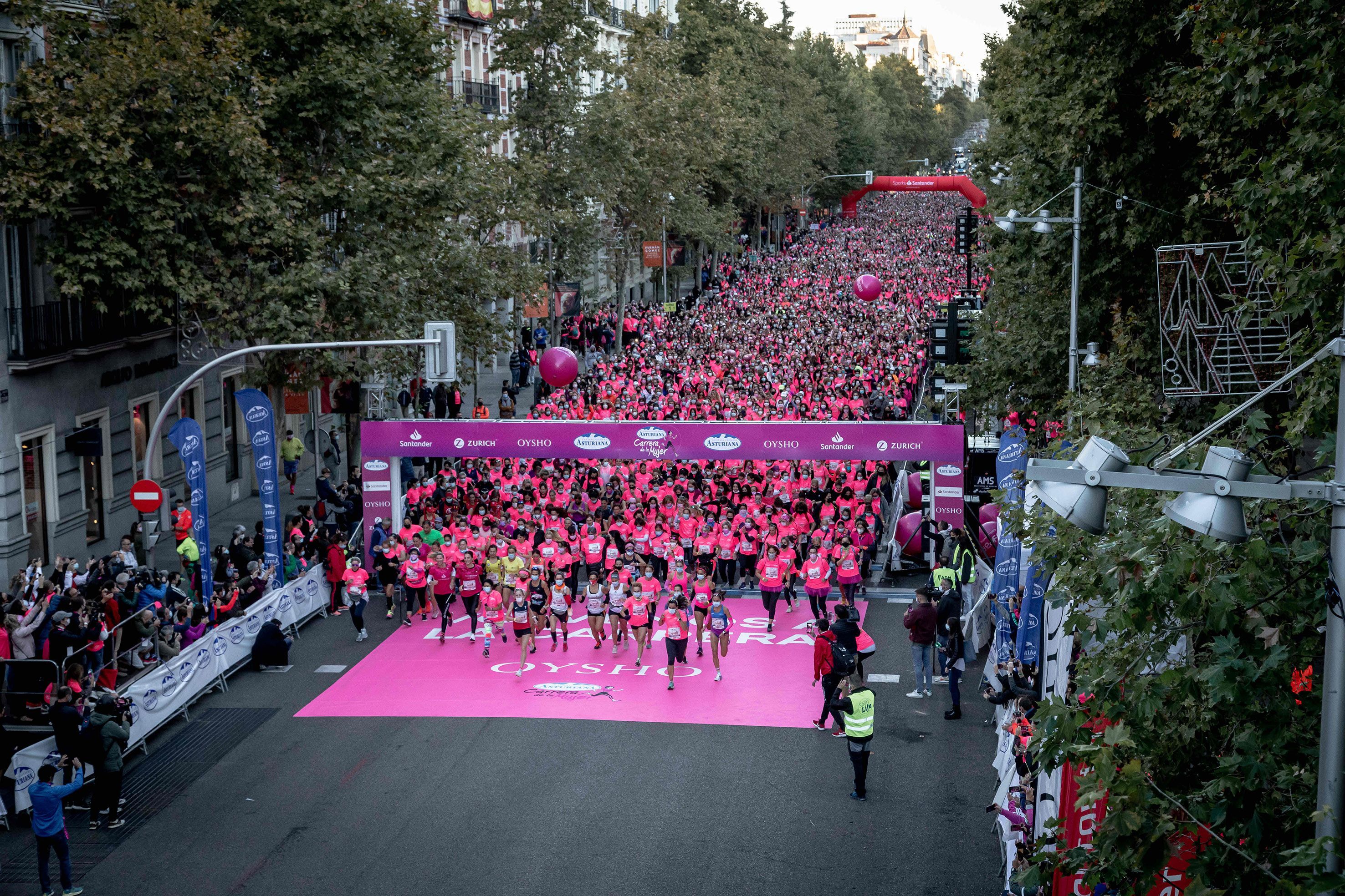Momento de la salida de la Carrera de la Mujer Central Lechera Asturiana de Madrid 