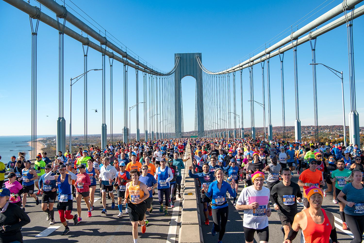 La mítica salida del Maratón de Nueva York en el Puente de Verazanno. 
