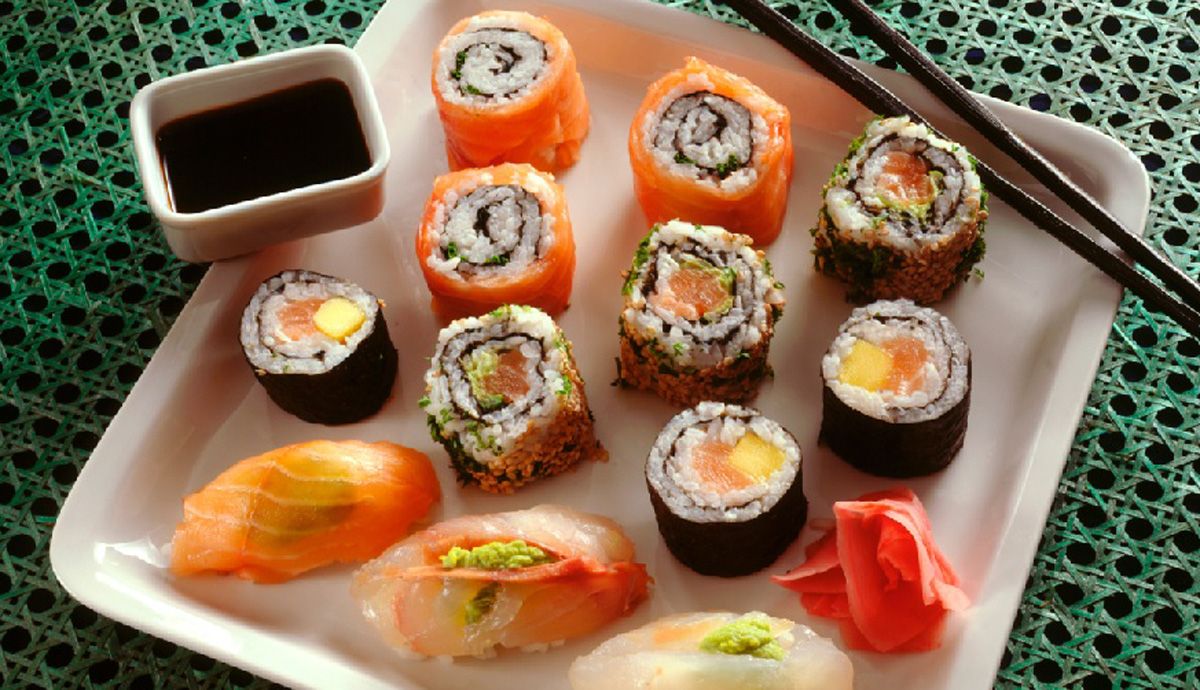 Receta de Uramaki Sushi de Salmón