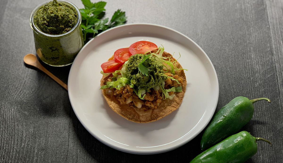 Receta de Tostada de Tempeh con Chimichurri de Pistacho
