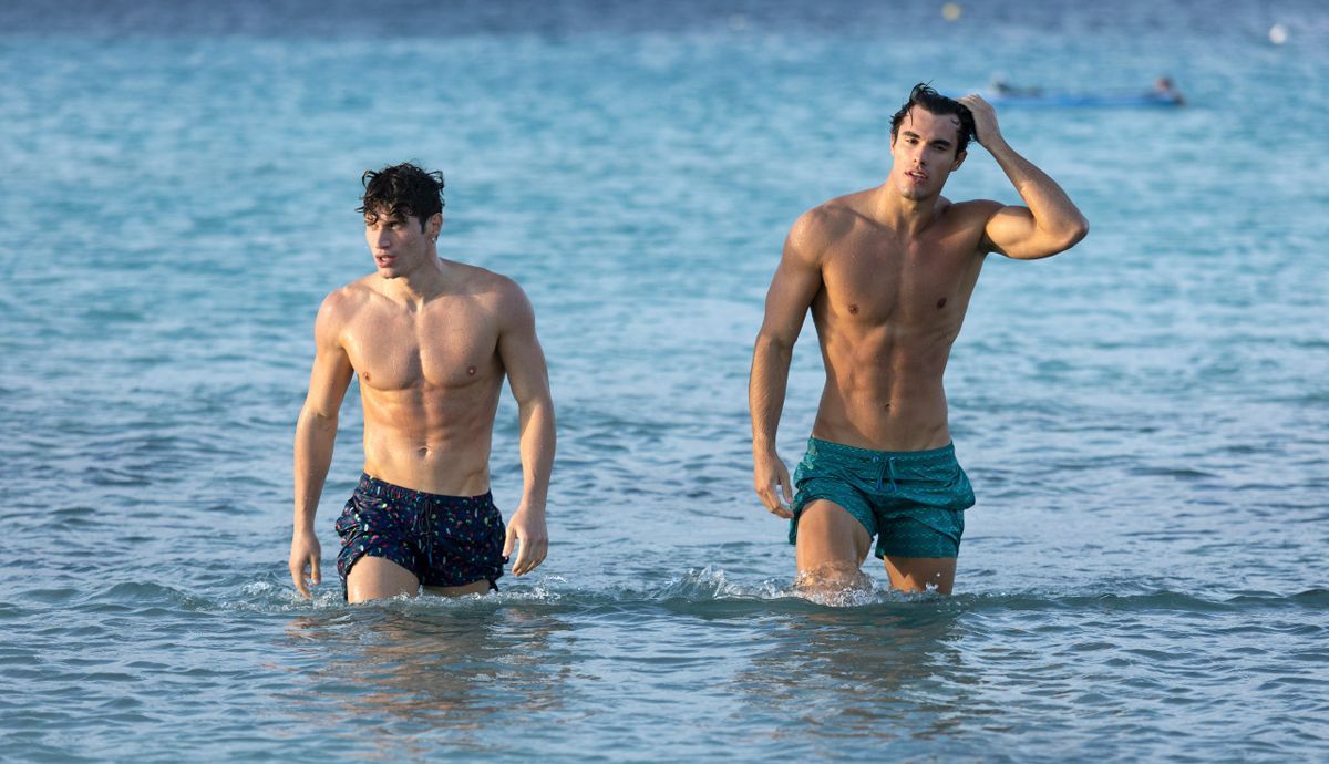 ARENA BEACHWEAR, UNA COLECCIÓN MASCULINA DE BAÑADORES ARENA BEACHWEAR, UNA COLECCIÓN MASCULINA DE BAÑADORES