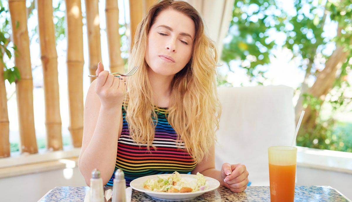 Cinco consejos para dejar de engullir y comer mejor