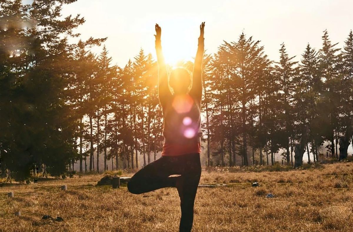 El vídeo de yoga que te carga de energía