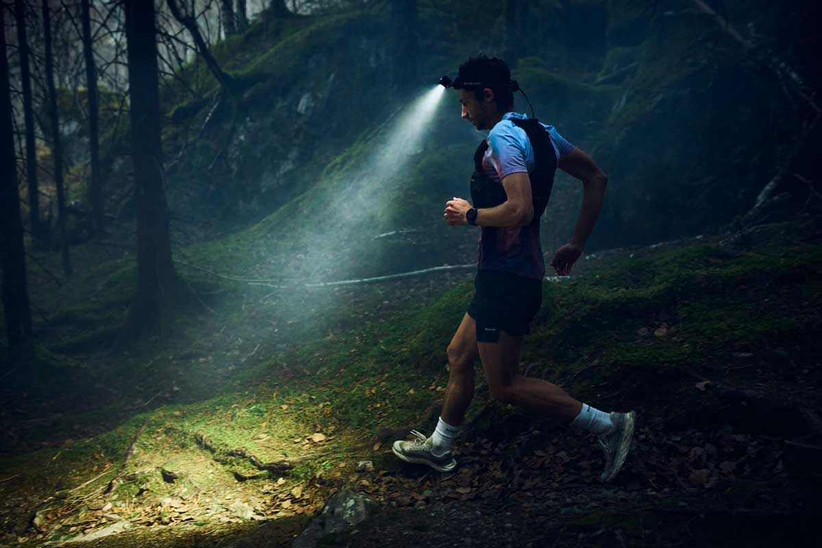 moonlight bright as day 800 kilian jornet 02
