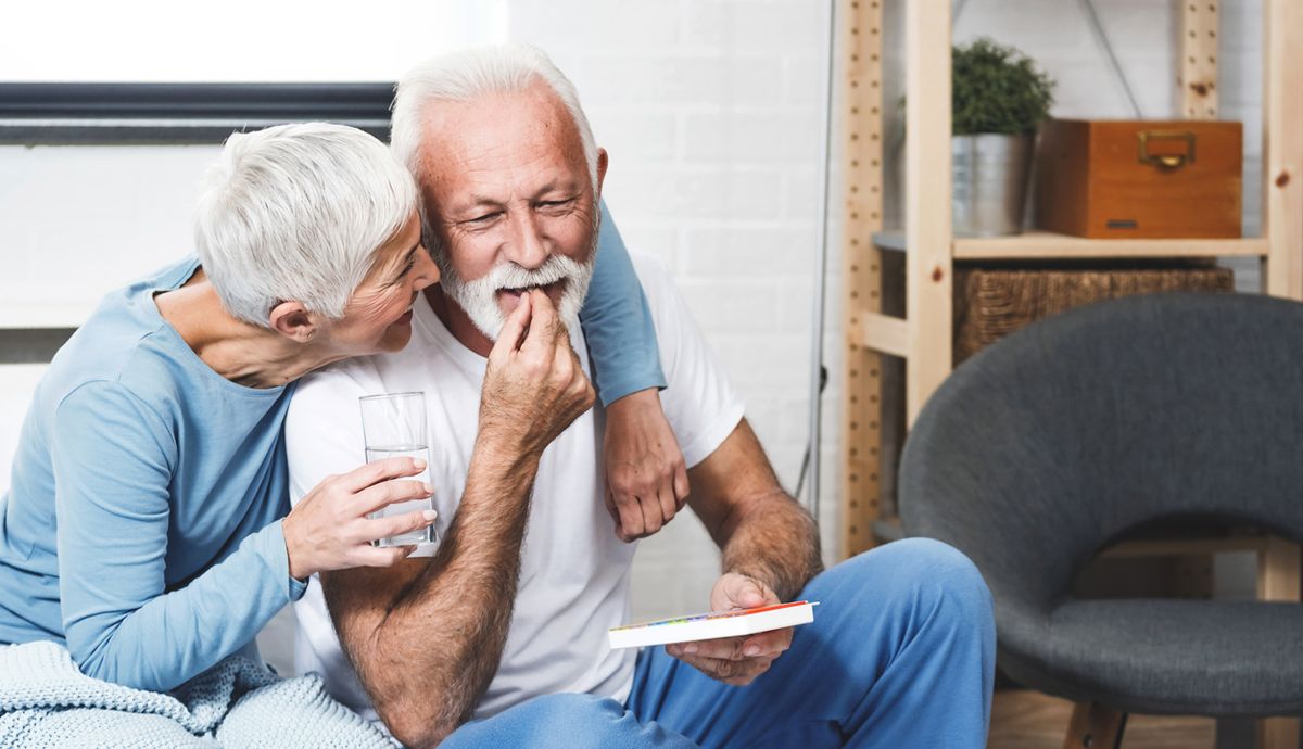 Deben tomar suplementos para mejorar la salud cerebral las personas mayores