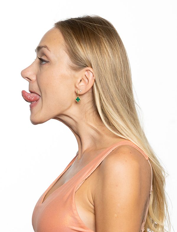 Ejercicio contra la flacidez del óvalo facial o papada Paso 3 Ejercicio contra la flacidez del óvalo facial o papada Paso 3
