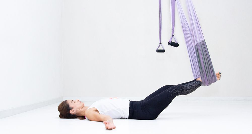 Savasana (Postura del Cadáver) Savasana (Postura del Cadáver)