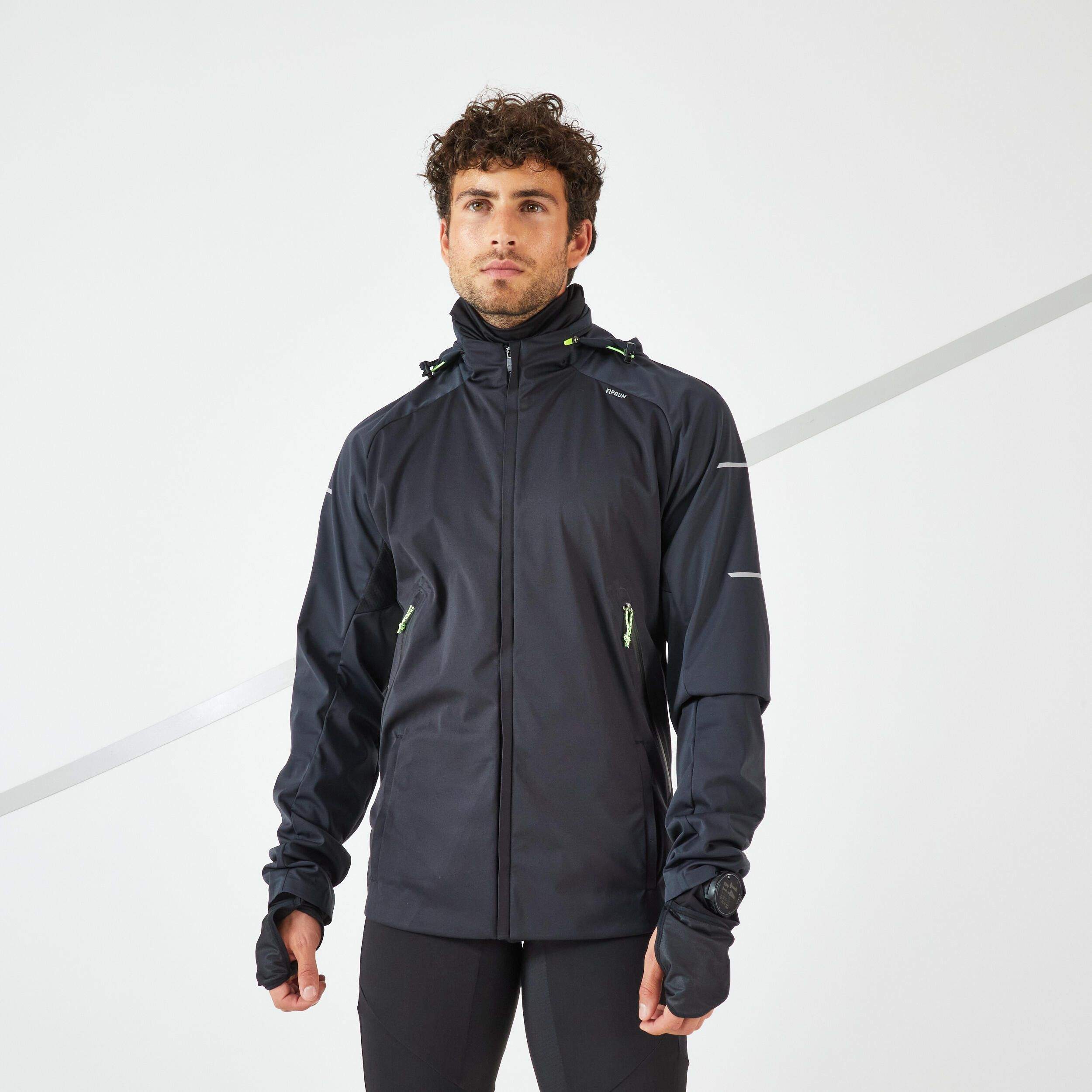 chaqueta running hombre cortaviento perlante kiprun warm negro gris