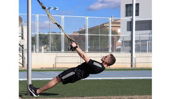 Remo en TRX 1