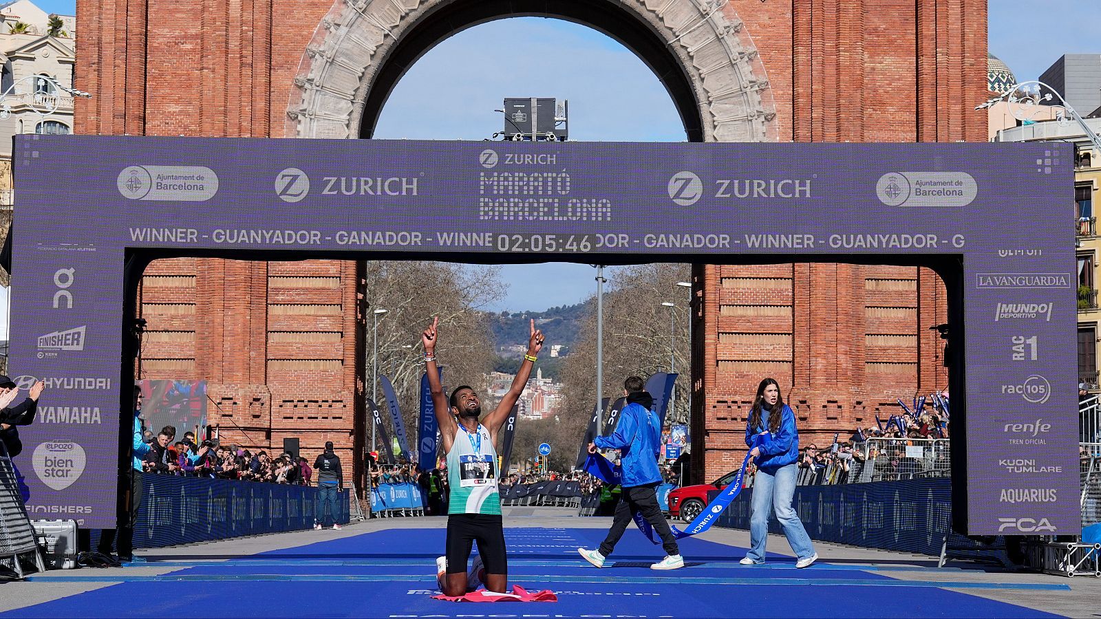 Tadesse, victoria con récord en el Maratón de Barcelona