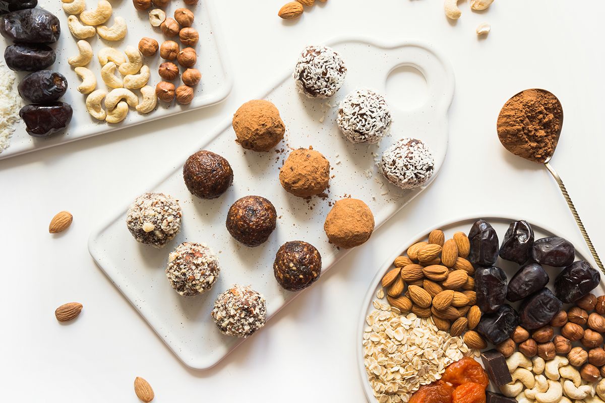 Bolitas energéticas de dátiles y almendras