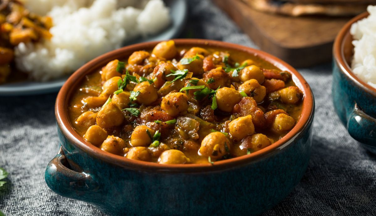Receta de Chana masala de garbanzos con avena y vegetales Receta de Chana masala de garbanzos con avena y vegetales