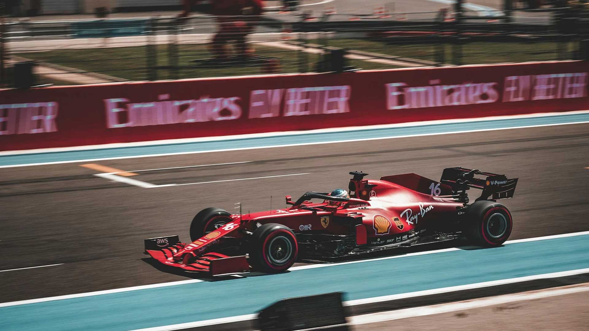 Coche de Formula 1 en competición