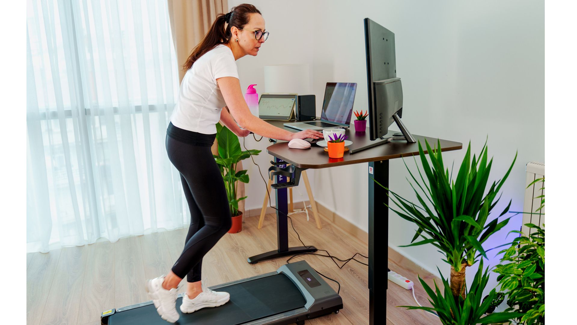 Convierte tu oficina en un gimnasio para mejorar tu rendimiento mental 
