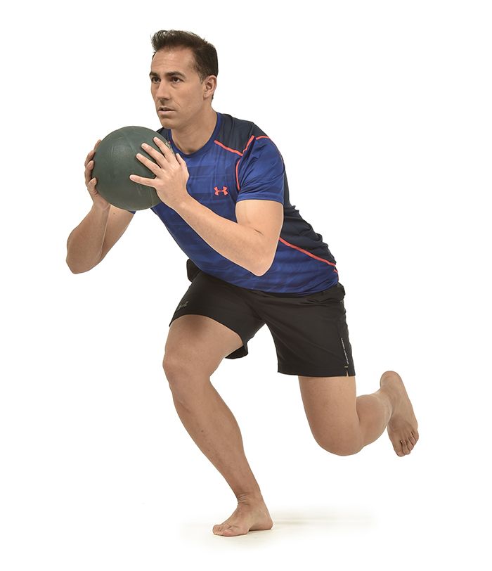 squat unipodal, de forma lenta y controlada squat unipodal, de forma lenta y controlada