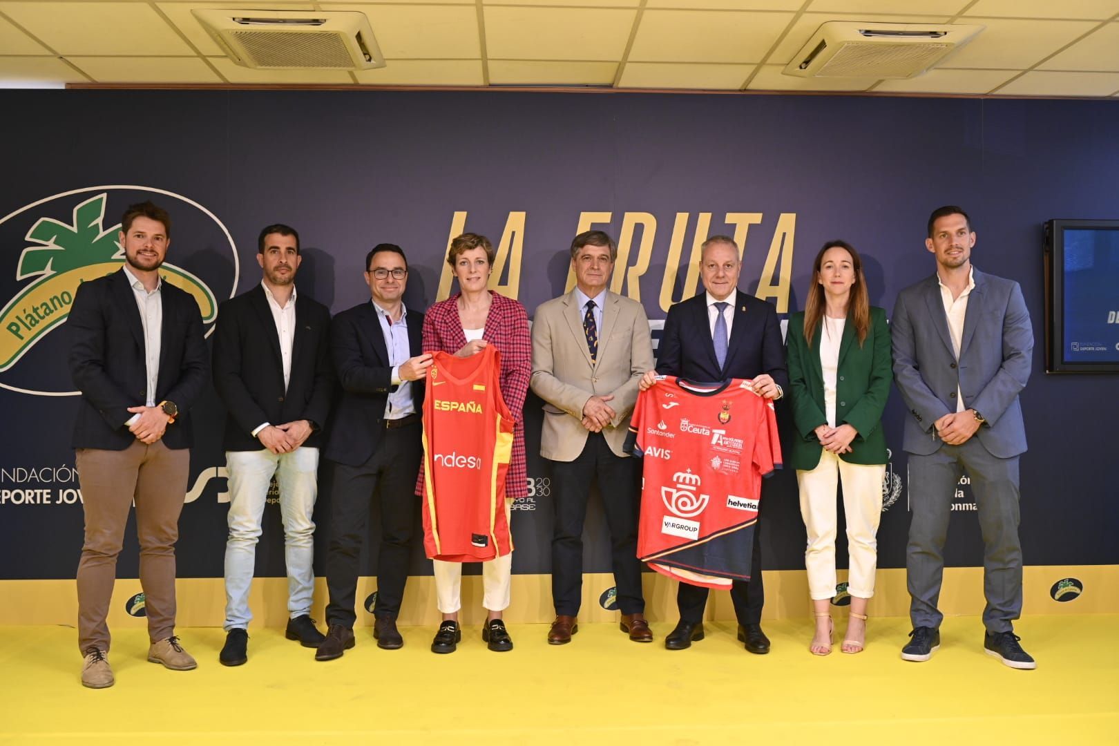 Presentado el estudio de la Universidad Rafa Nadal sobre la fruta de los deportistas