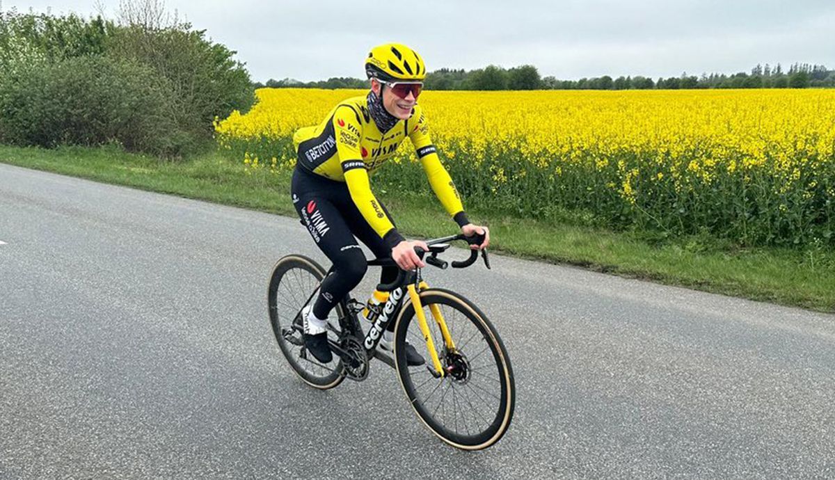 jonas vingegaard vuelve a entrenar en carretera y apunta al tour de francia jonas vingegaard vuelve a entrenar en carretera y apunta al tour de francia