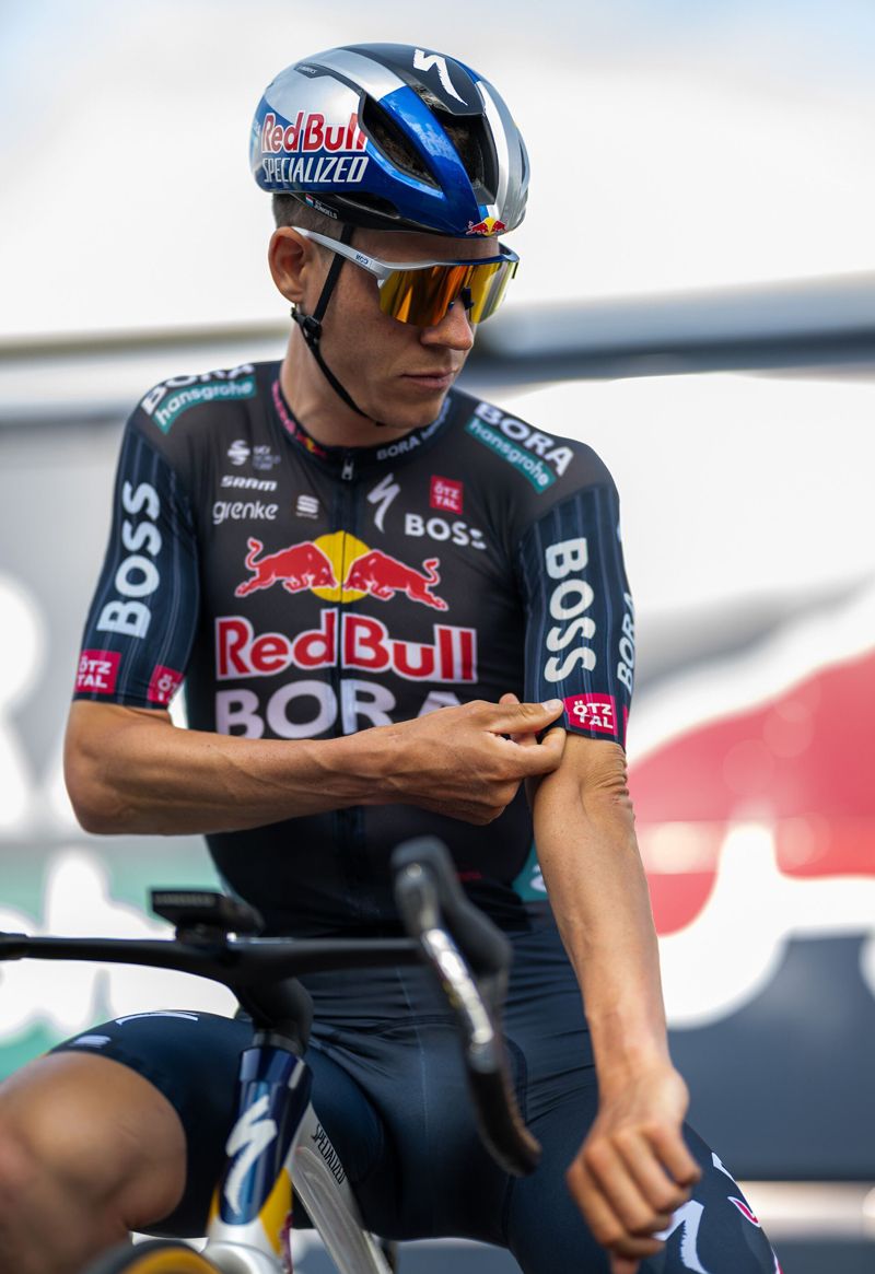 Bob Jungels luciendo la nueva equipación del equipo