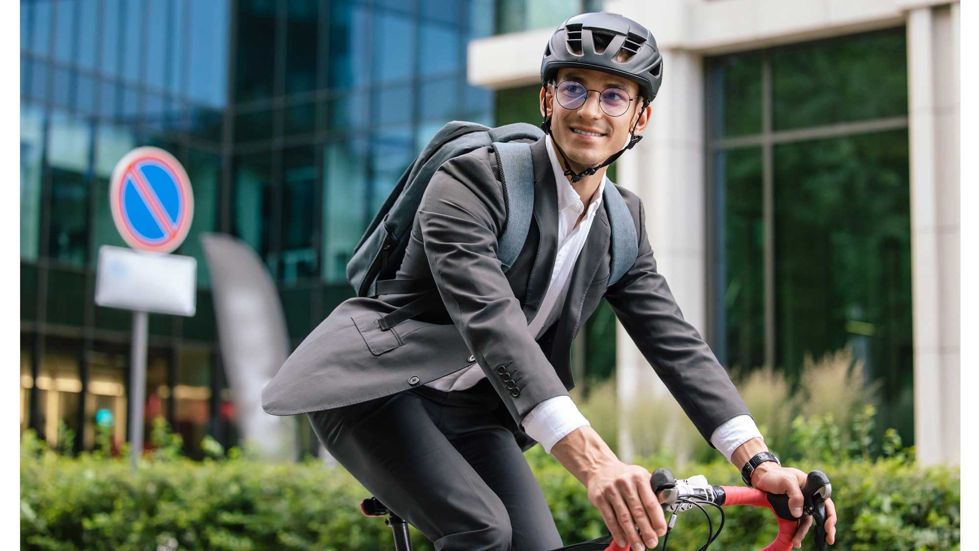 Moverse en bicicleta por la ciudad aumenta la esperanza de vida y reduce la ansiedad (Foto: iStock)