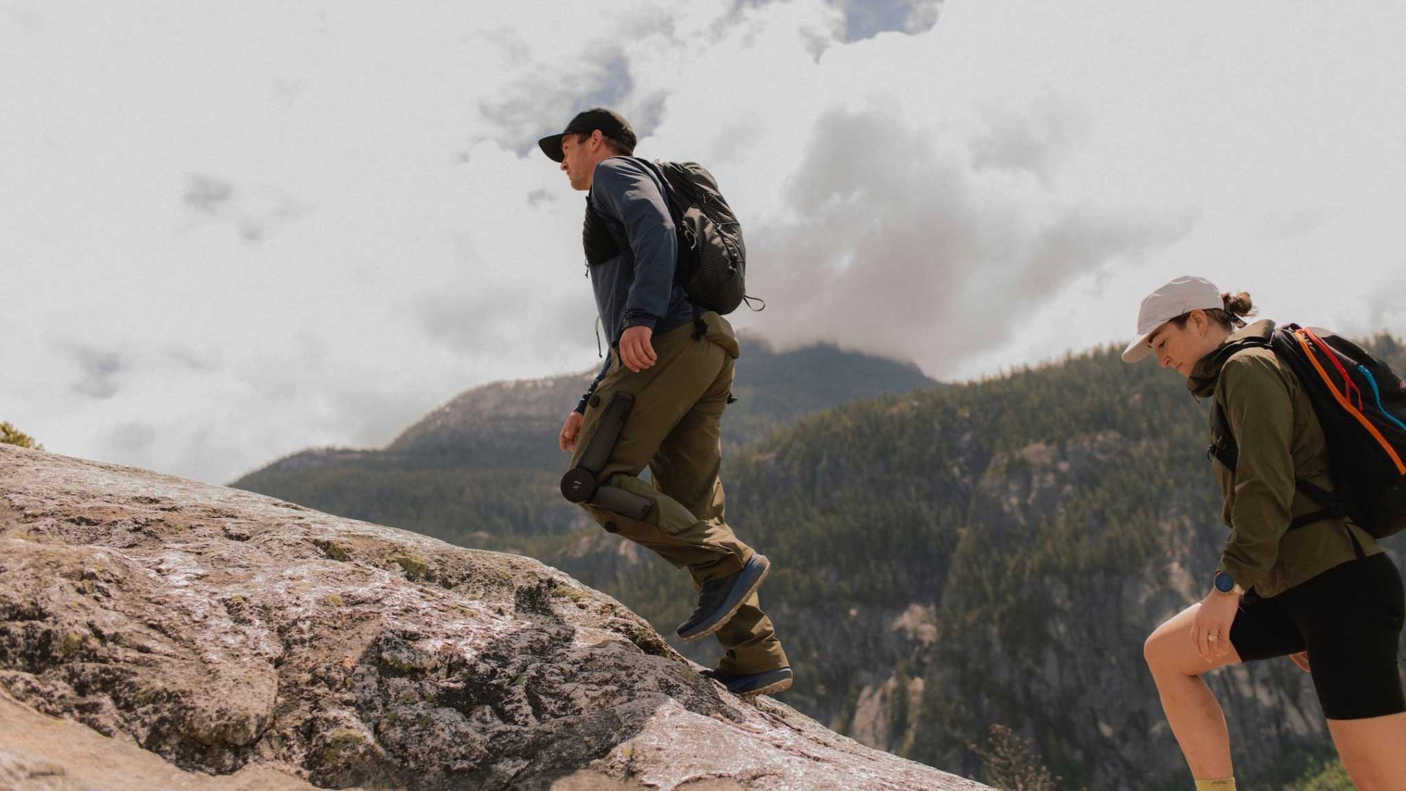 Los Arcteryx Mo Go son los primeros pantalones eléctricos para senderismo del mercado