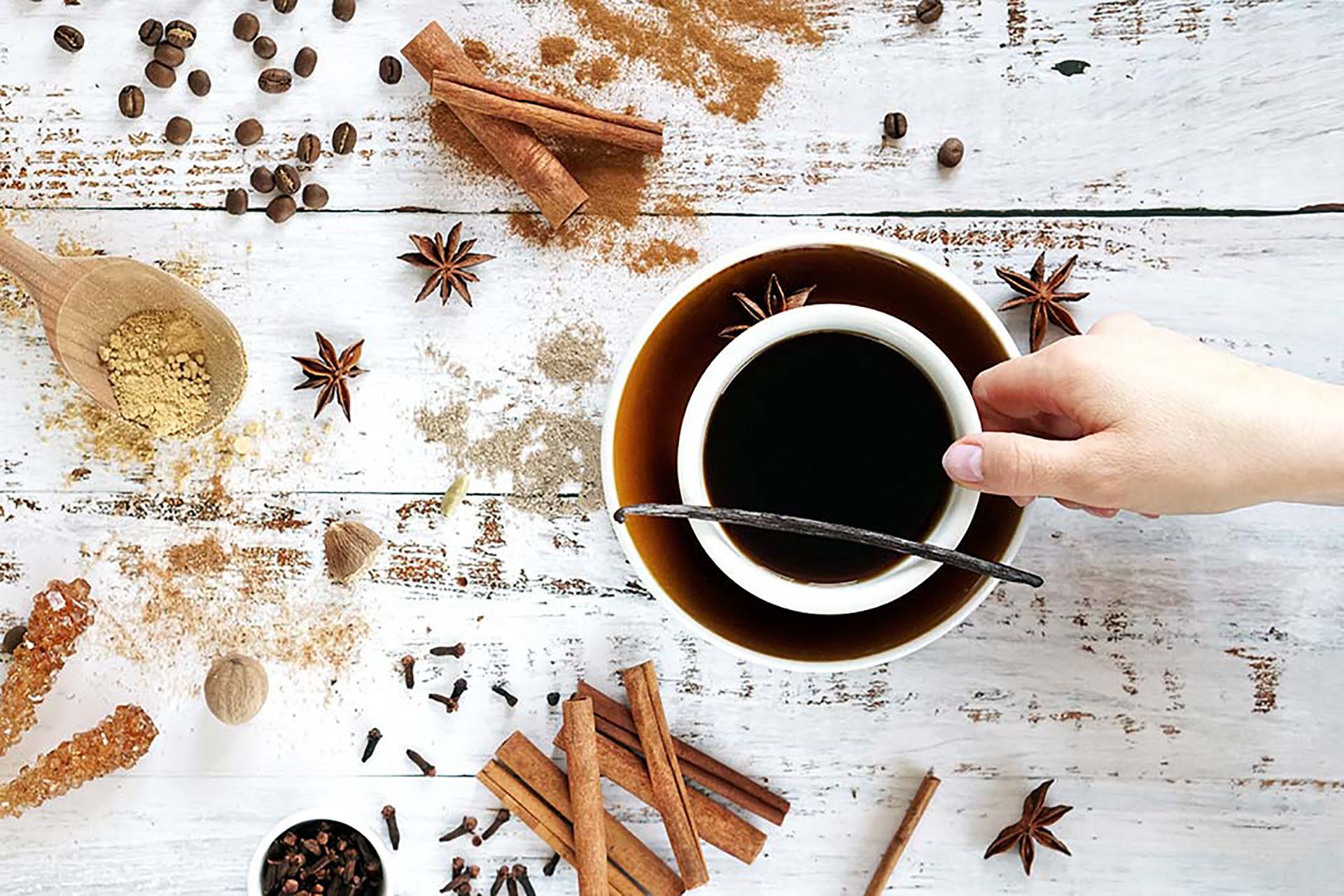 Añadir estas especias al café mejora la salud cerebral y la memoria